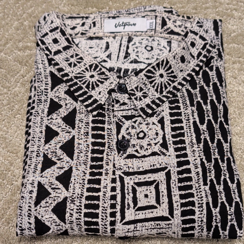 Notpave Black and White Geometric Men's Casual Button Down Shirt